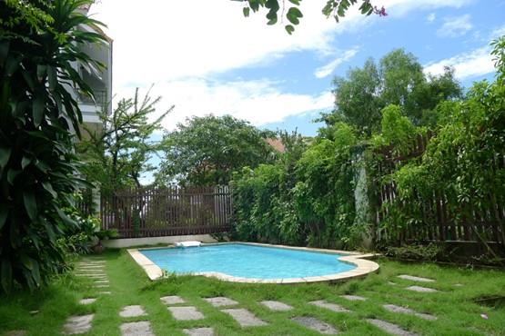 Villa D2200646 4 4 400 3500 (5)